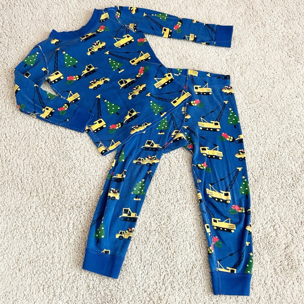 Hanna Andersson Pajamas - Construction & Christmas Tree (size 4)